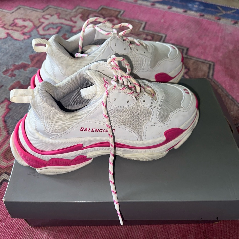 Balenciaga triple s pink and white - Picture 2 of 16